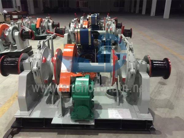 Hydraulische dubbele zigeunerankerlier